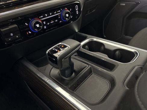 Used 2025 Chevrolet Silverado 1500 LT Trail Boss w/ Convenience Package II AWD/4WD image 41