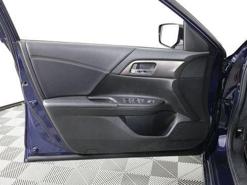 Used 2016 Honda Accord Sport image 12