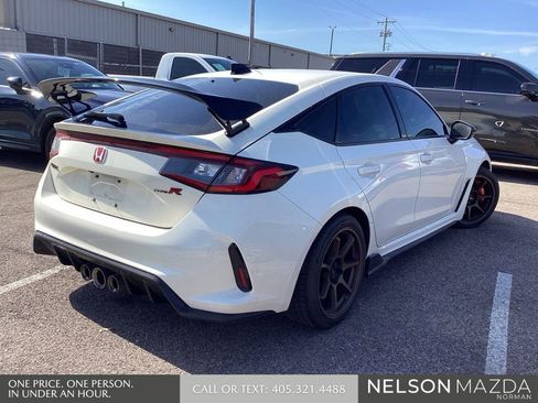 Used 2025 Honda Civic Type R image 6