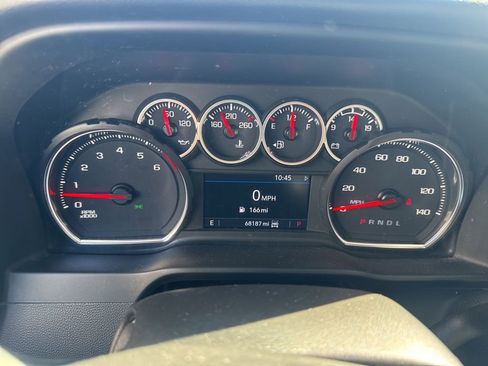 Used 2022 Chevrolet Silverado 2500 Custom w/ Custom Value Package image 13