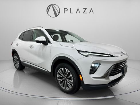 Used 2024 Buick Envision Preferred image 6