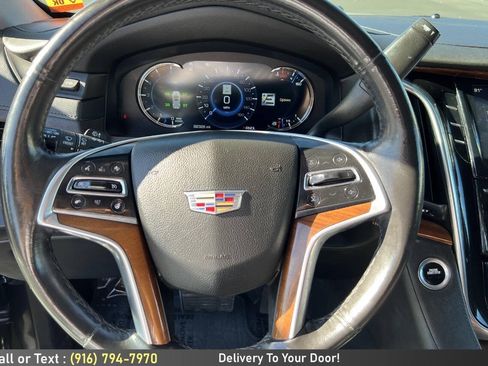 Used 2017 Cadillac Escalade ESV Premium Luxury AWD/4WD image 30