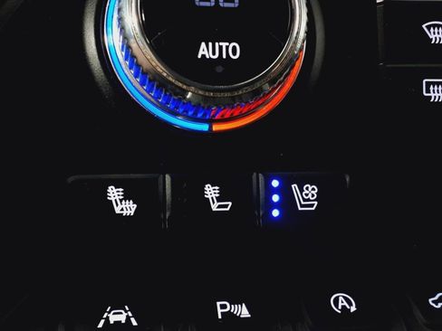 Used 2021 GMC Sierra 1500 AT4 w/ AT4 Value Package image 7