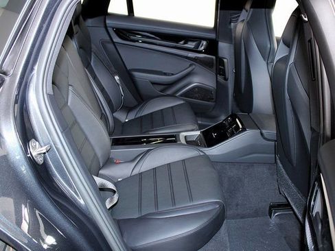 New 2025 Porsche Panamera 4 image 25