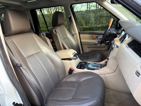 Used 2015 Land Rover LR4 HSE LUX image 16
