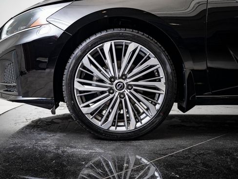 Used 2023 Nissan Altima 2.5 SL image 12