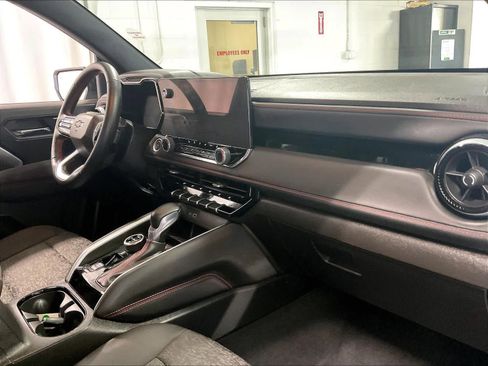 Used 2024 Chevrolet Colorado Z71 w/ Z71 Convenience Package 2 image 14