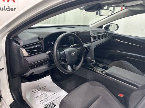 Used 2025 Toyota Camry LE image 19