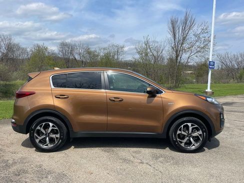 Used 2021 Kia Sportage LX w/ LX AWD Popular Package image 2