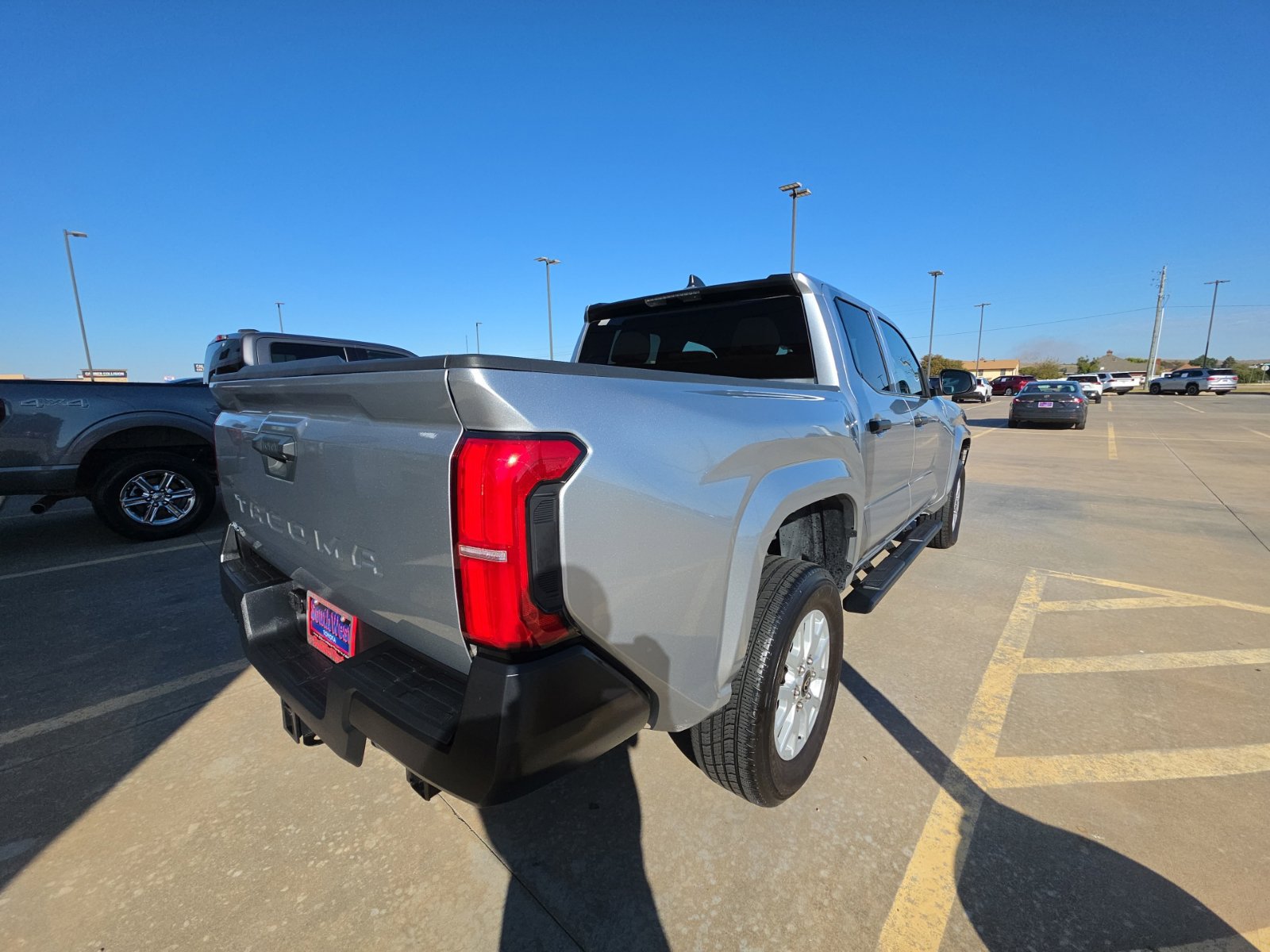 Used 2025 Toyota Tacoma SR AWD/4WD image 7
