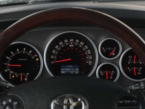 Used 2013 Toyota Sequoia Platinum RWD image 21
