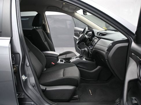 Used 2019 Nissan Rogue SV w/ Premium Package AWD/4WD image 13