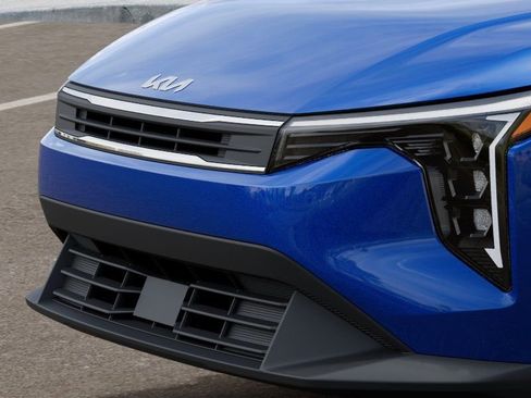 New 2026 Kia K4 LXS FWD image 12
