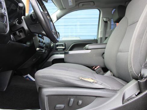 Used 2018 Chevrolet Silverado 1500 LT w/ All Star Edition image 16