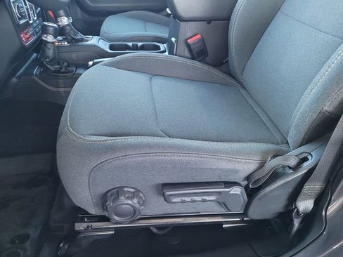 Certified 2025 Jeep Wrangler Willys 4xe image 17