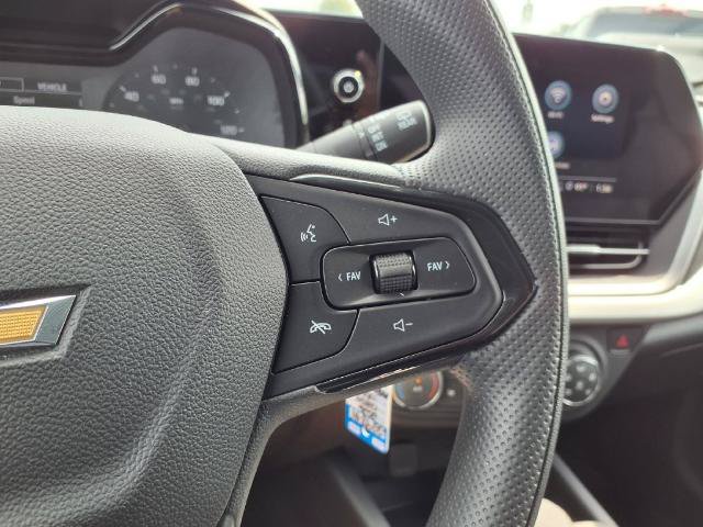New 2026 Chevrolet Trax LS w/ LS Convenience Package FWD image 23
