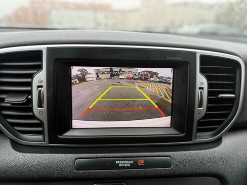 Used 2018 Kia Sportage LX w/ LX Popular Package image 32