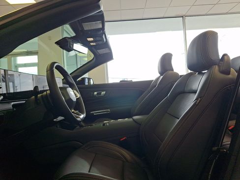 Used 2025 Ford Mustang GT Premium RWD image 14