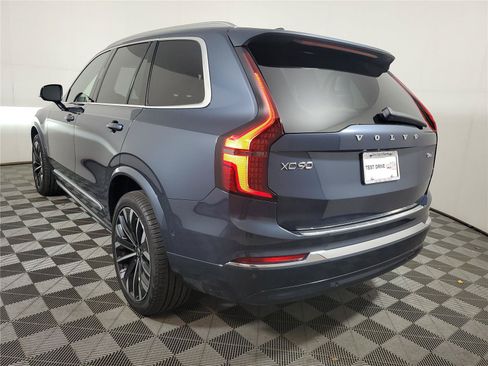 Certified 2026 Volvo XC90 B6 Plus AWD/4WD image 2