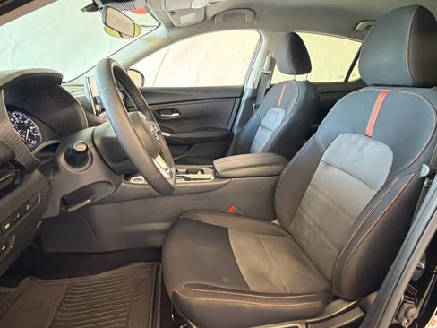 Used 2025 Nissan Sentra SR FWD image 15