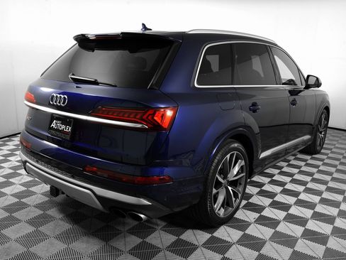 Used 2021 Audi SQ7 Premium Plus w/ Driver Assistance Package image 5