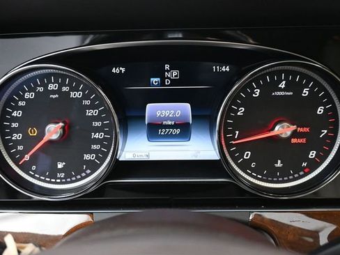 Used 2017 Mercedes-Benz E 300 4MATIC image 28