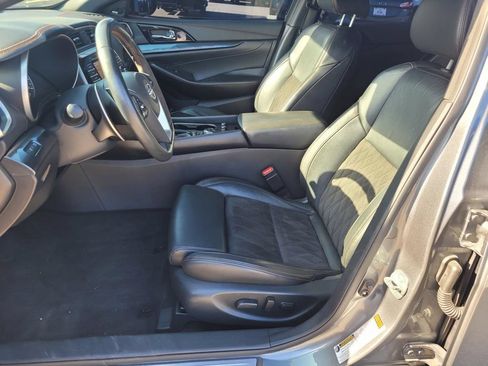 Used 2023 Nissan Maxima SR w/ Sport Mat Group FWD image 16