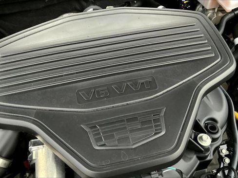 Used 2025 Cadillac XT5 Premium Luxury image 32