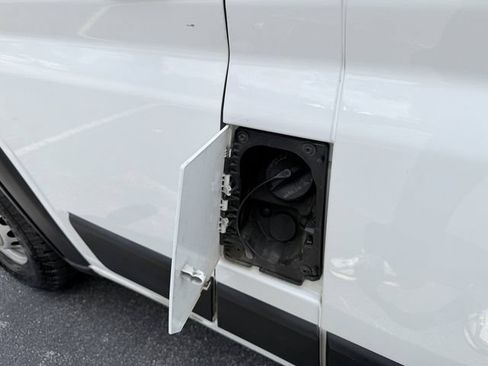 Used 2025 RAM ProMaster 2500 w/ Convenience Group FWD image 21