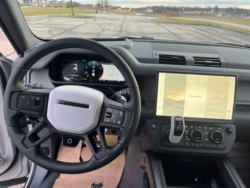 New 2026 Land Rover Defender 110 OCTA image 12