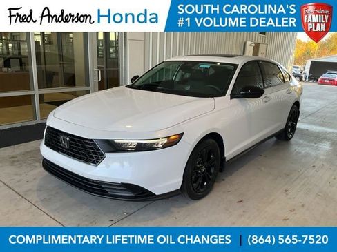 New 2025 Honda Accord SE image 1