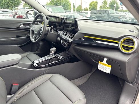 New 2026 Chevrolet Trax ACTIV w/ Sunroof Package image 33