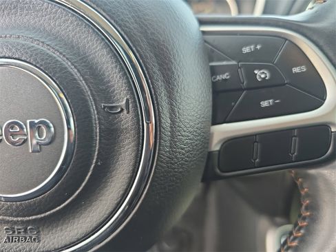 Used 2018 Jeep Compass Latitude w/ Safe & Security Group image 15