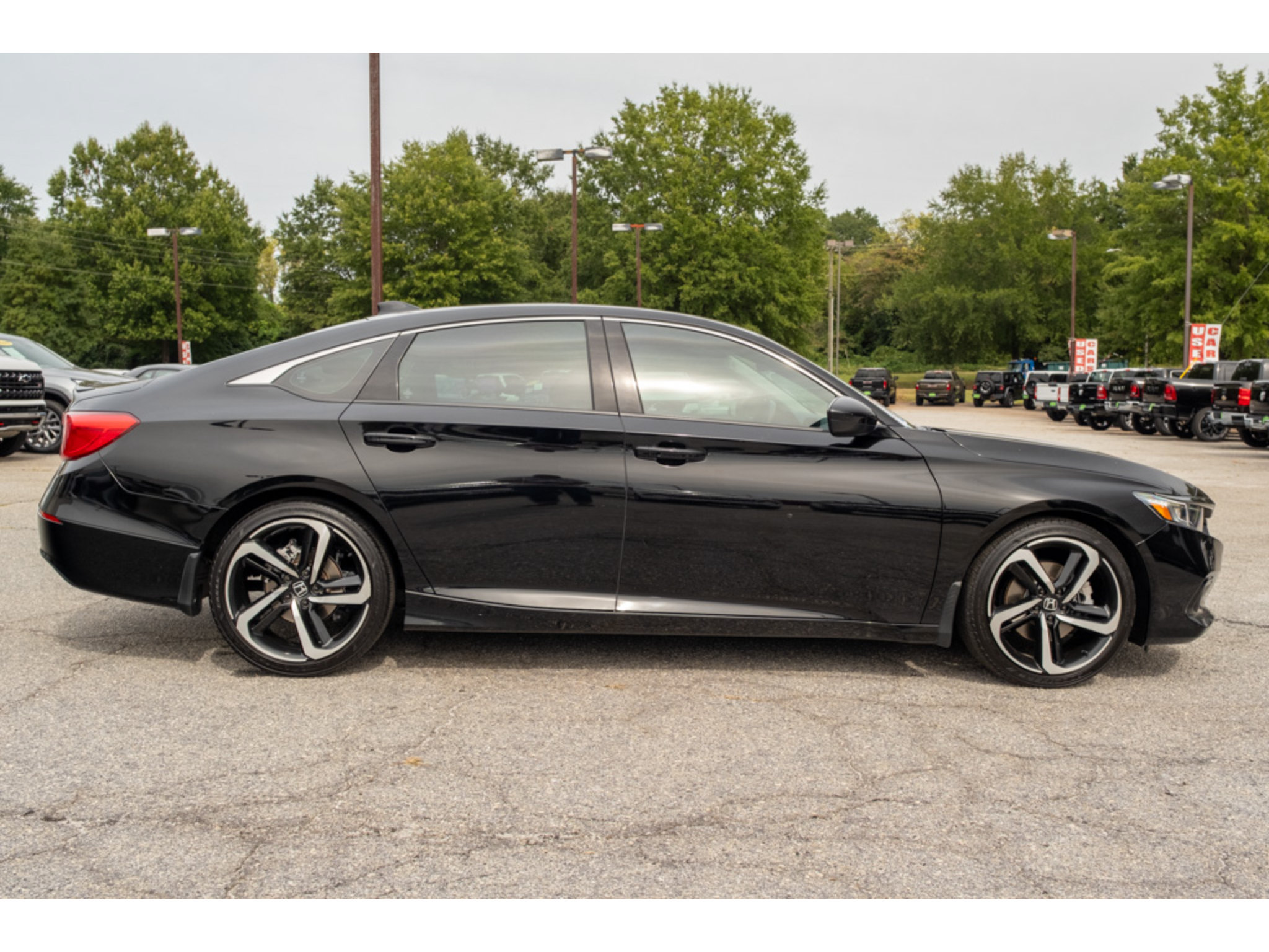 Used 2022 Honda Accord Sport Special Edition image 9