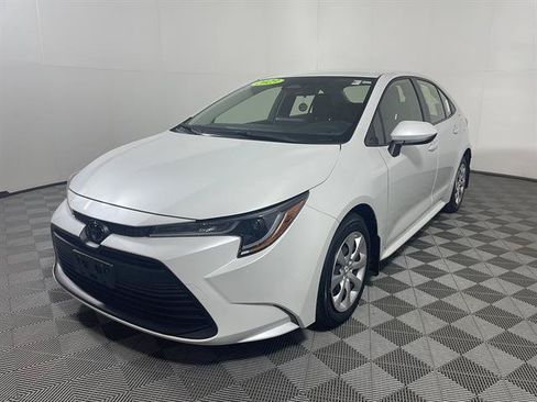 Certified 2023 Toyota Corolla LE FWD image 3