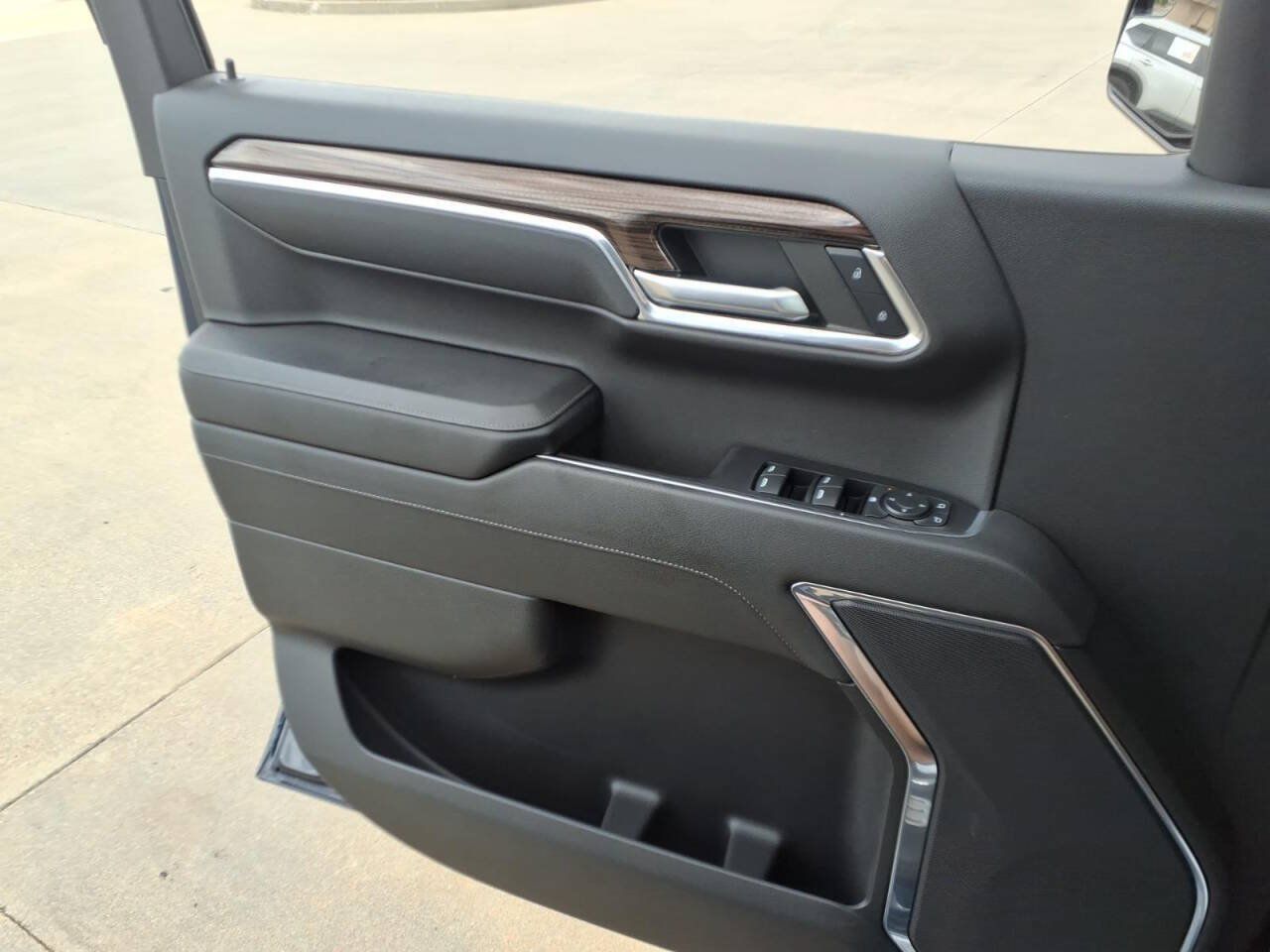 Used 2023 Chevrolet Silverado 1500 LT Trail Boss w/ Protection Package AWD/4WD image 24