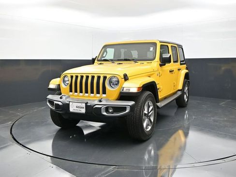 Used 2021 Jeep Wrangler Unlimited Sahara AWD/4WD image 4