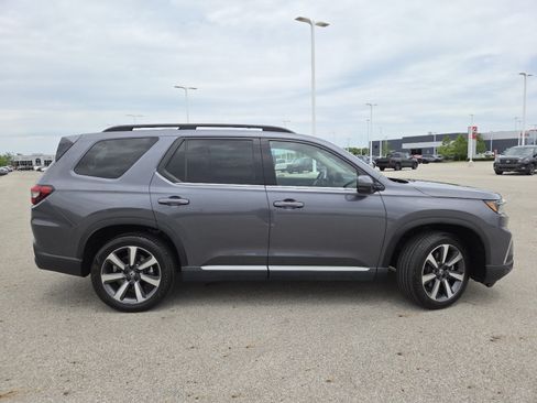 Used 2024 Honda Pilot Touring image 22