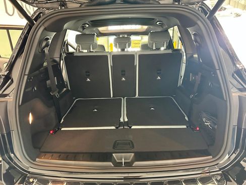 New 2026 Mercedes-Benz GLB 250 4MATIC image 17