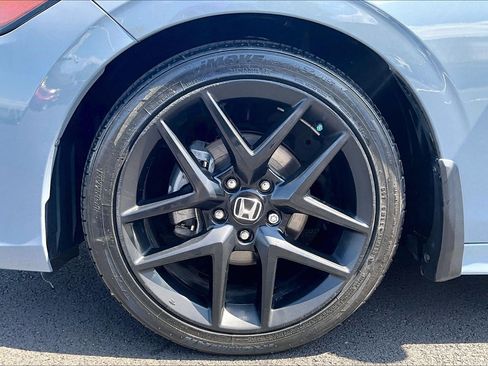 Used 2023 Honda Civic Sport image 9