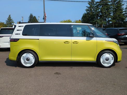 New 2025 Volkswagen ID. Buzz 1st Edition image 6