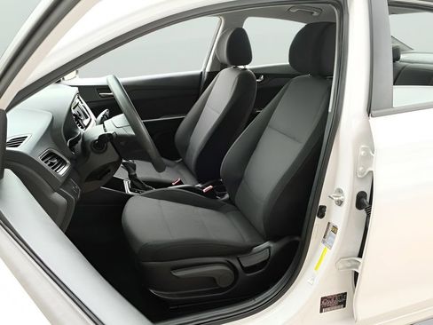 Used 2019 Hyundai Accent SE FWD image 16