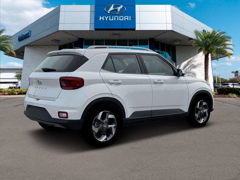 New 2026 Hyundai Venue SEL FWD image 9