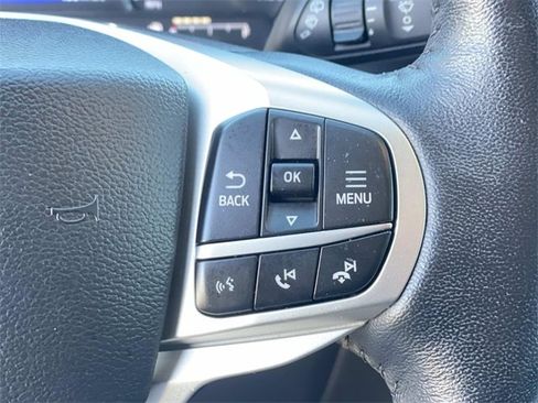 Used 2022 Ford Explorer XLT w/ Equipment Group 202A image 10