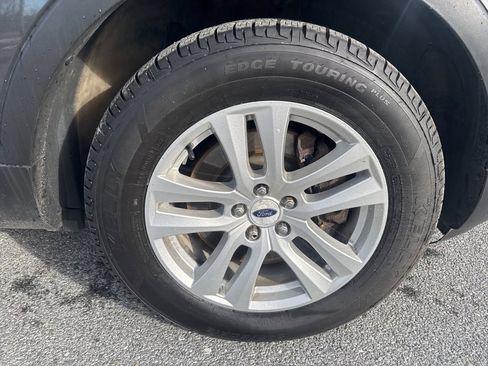 Used 2018 Ford Explorer XLT w/ Equipment Group 202A image 13