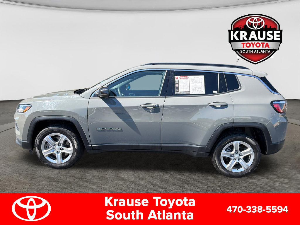 Used 2024 Jeep Compass Latitude AWD/4WD image 4