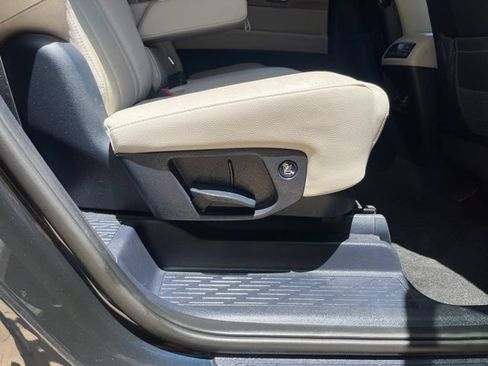 Used 2021 Hyundai Palisade SEL FWD image 21