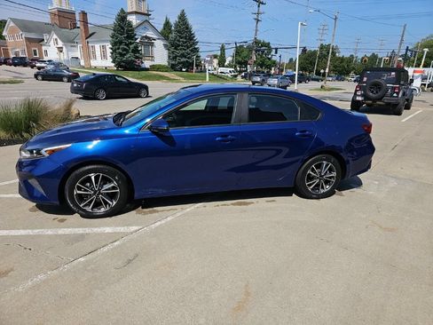 Used 2023 Kia Forte LXS w/ LXS Technology Package FWD image 12