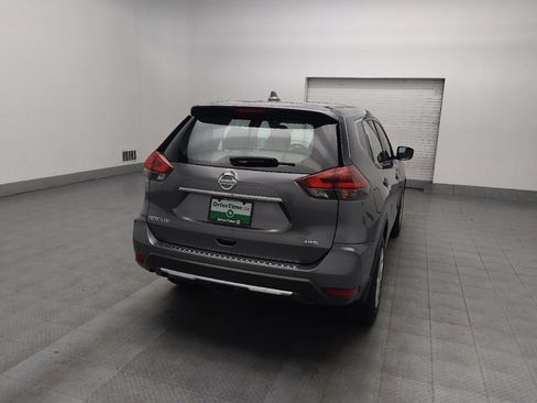 Used 2018 Nissan Rogue S image 7