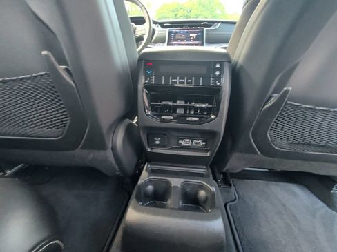 Used 2023 Jeep Grand Cherokee L Limited AWD/4WD image 17
